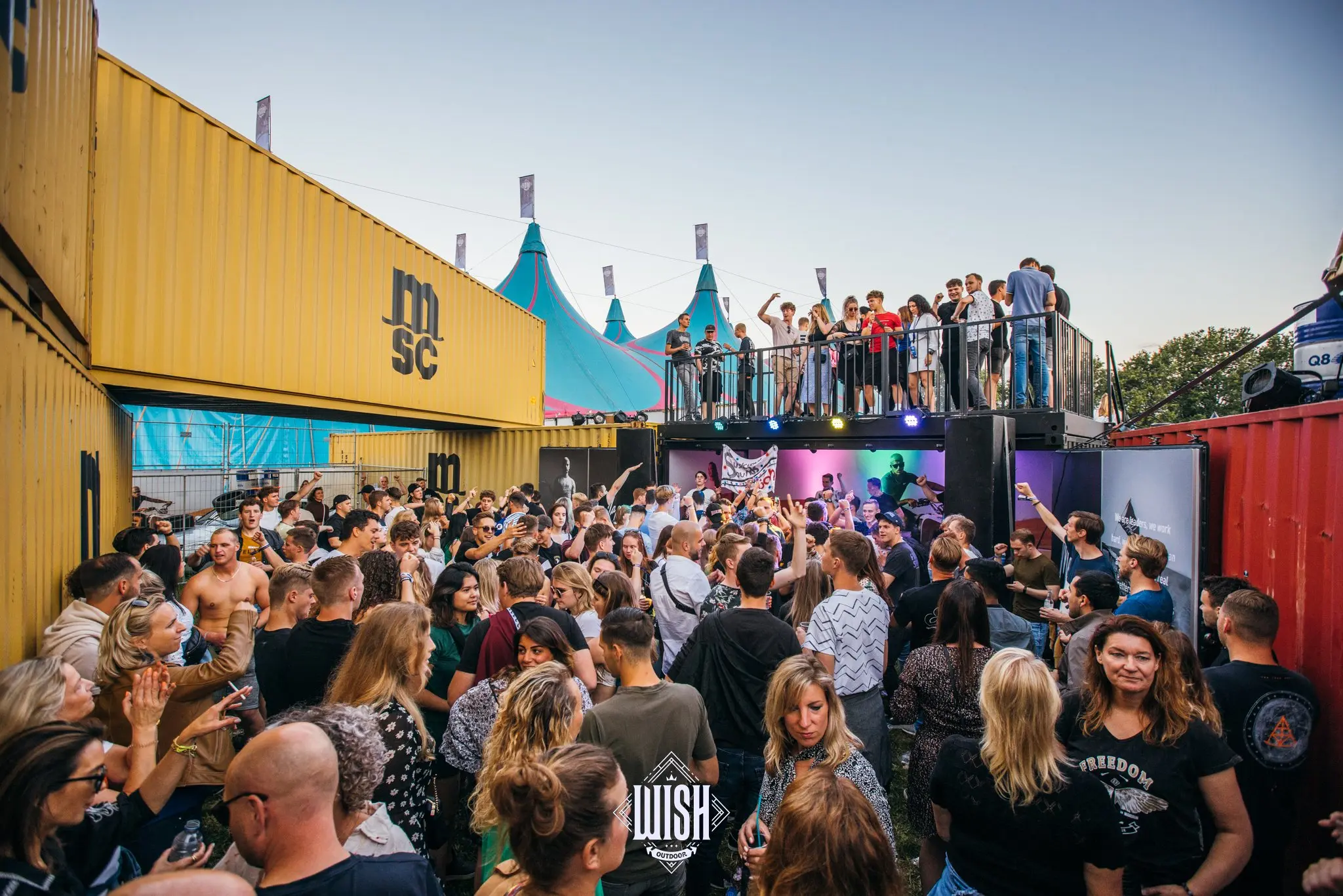 T-Fooh & Suspicious Sounds bij Wish Outdoor 2022 in Beek en Donk